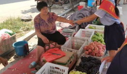 康县网红吃瓜店子