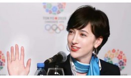 娱乐圈吃瓜男歌手是谁啊,他是谁？